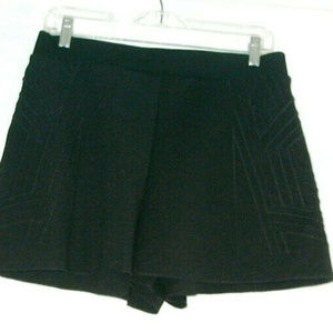 Ivy Park Women's Black Shorts Size Large NWT